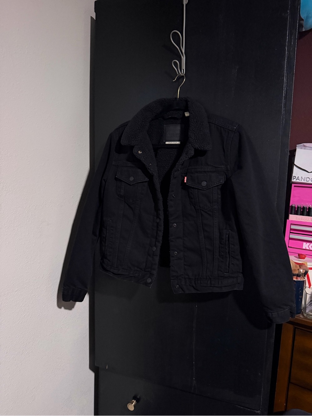 Forever black Sherpa Levi’s LARGE